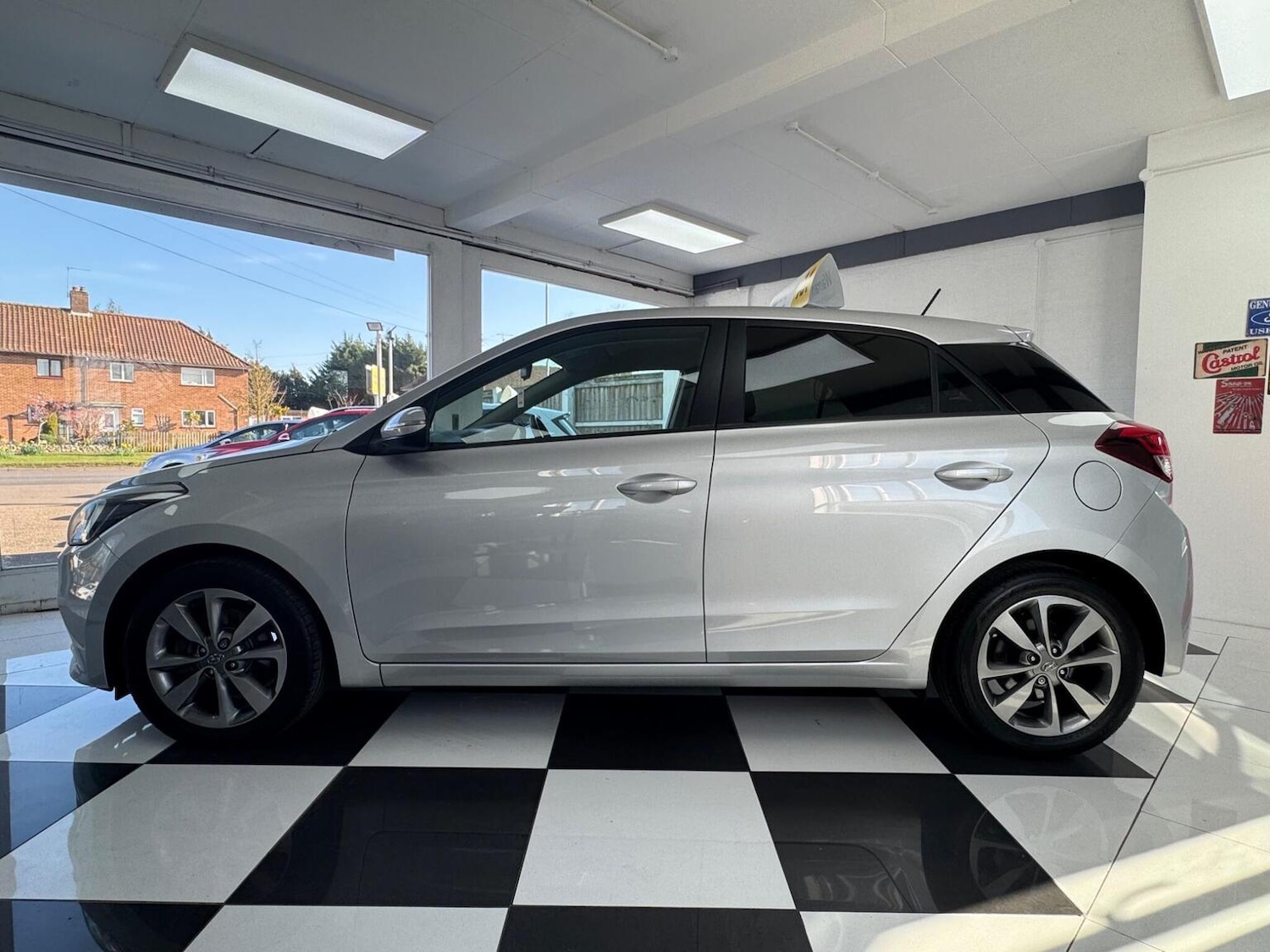 Used Hyundai i20 2017 for sale - 77954076: Photo 6