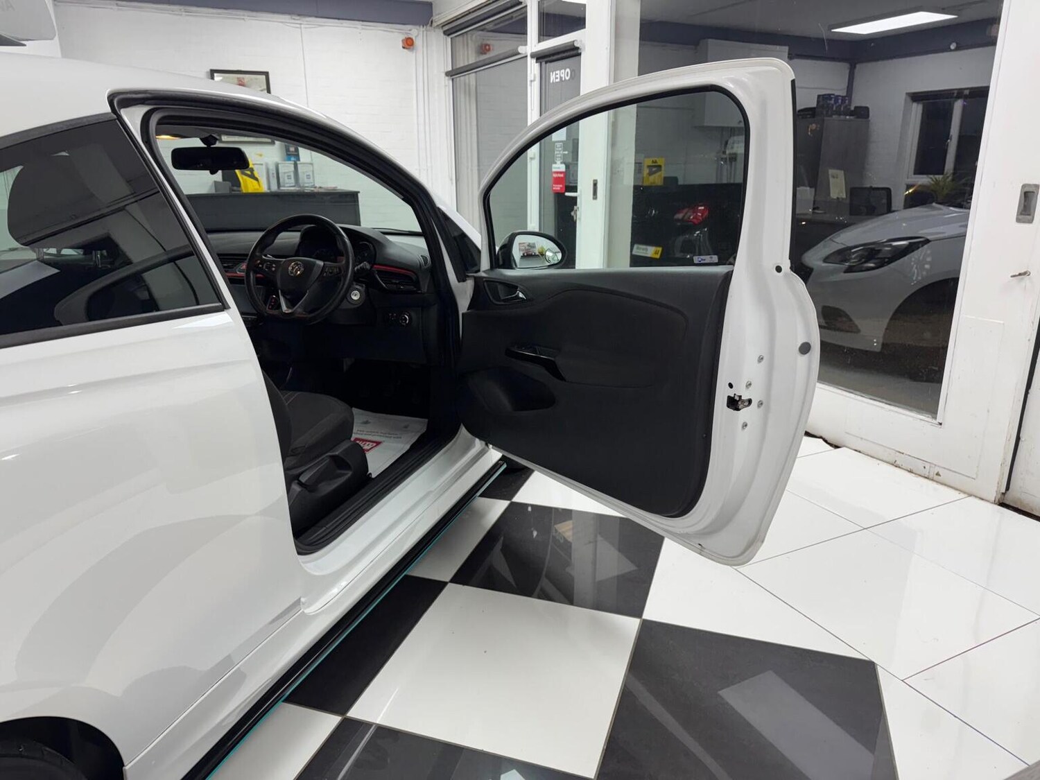 Used Vauxhall Corsa 2017 for sale - 77572793: Photo 24