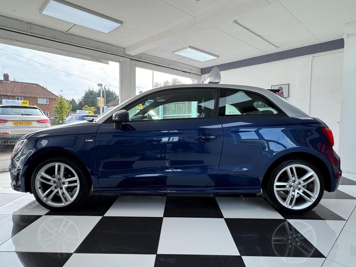 Used Audi A1 2014 for sale - 76128923: Photo 6