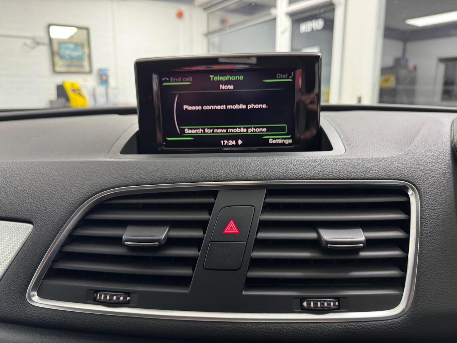 Used Audi Q3 2012 for sale - 77494833: Photo 35