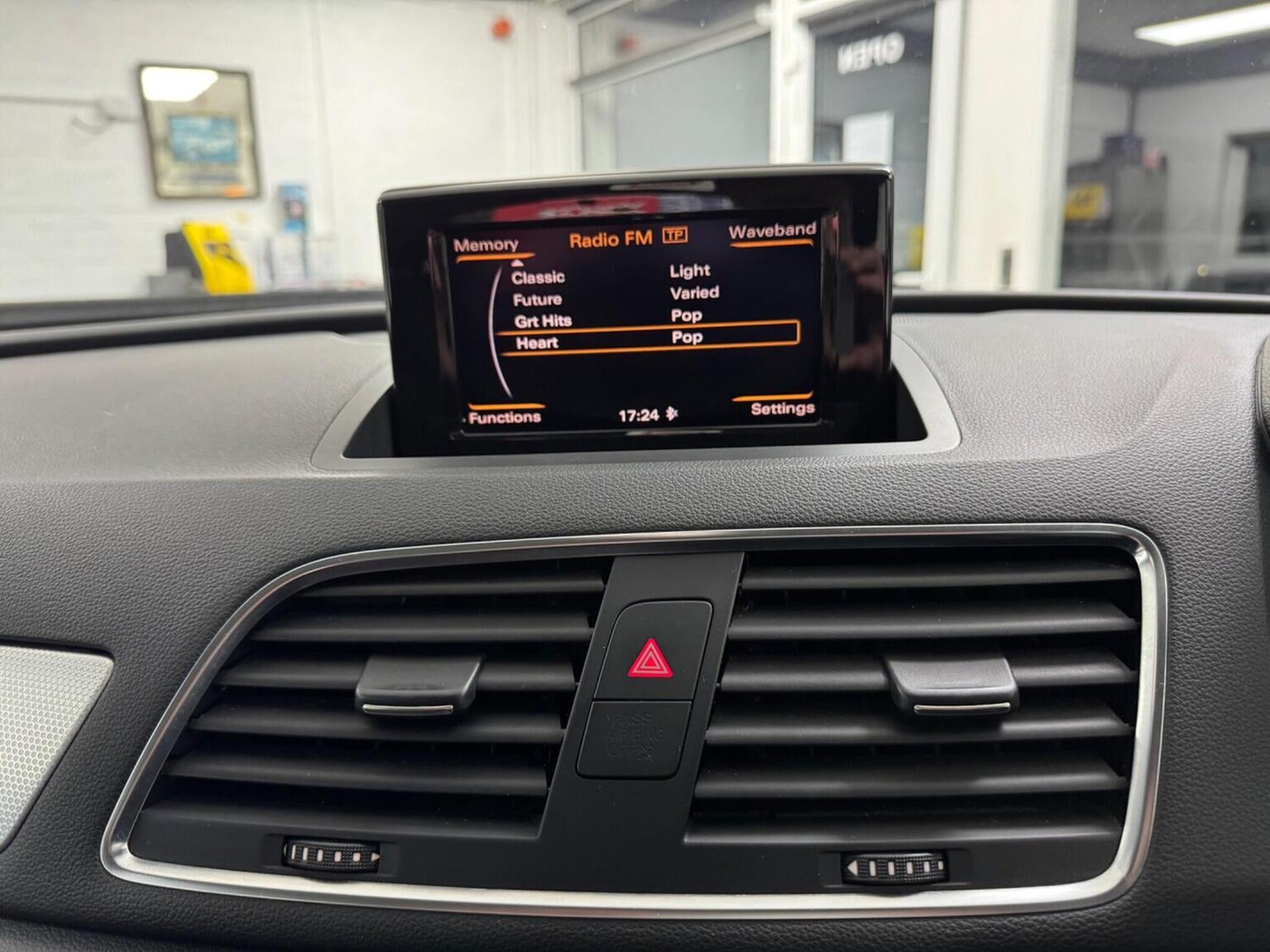 Used Audi Q3 2012 for sale - 77494833: Photo 36