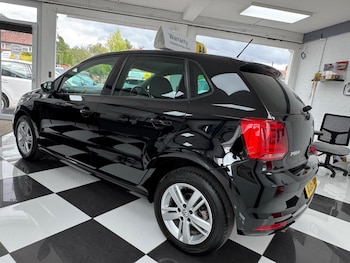 Used Volkswagen Polo 2017 for sale - 79575400: Photo