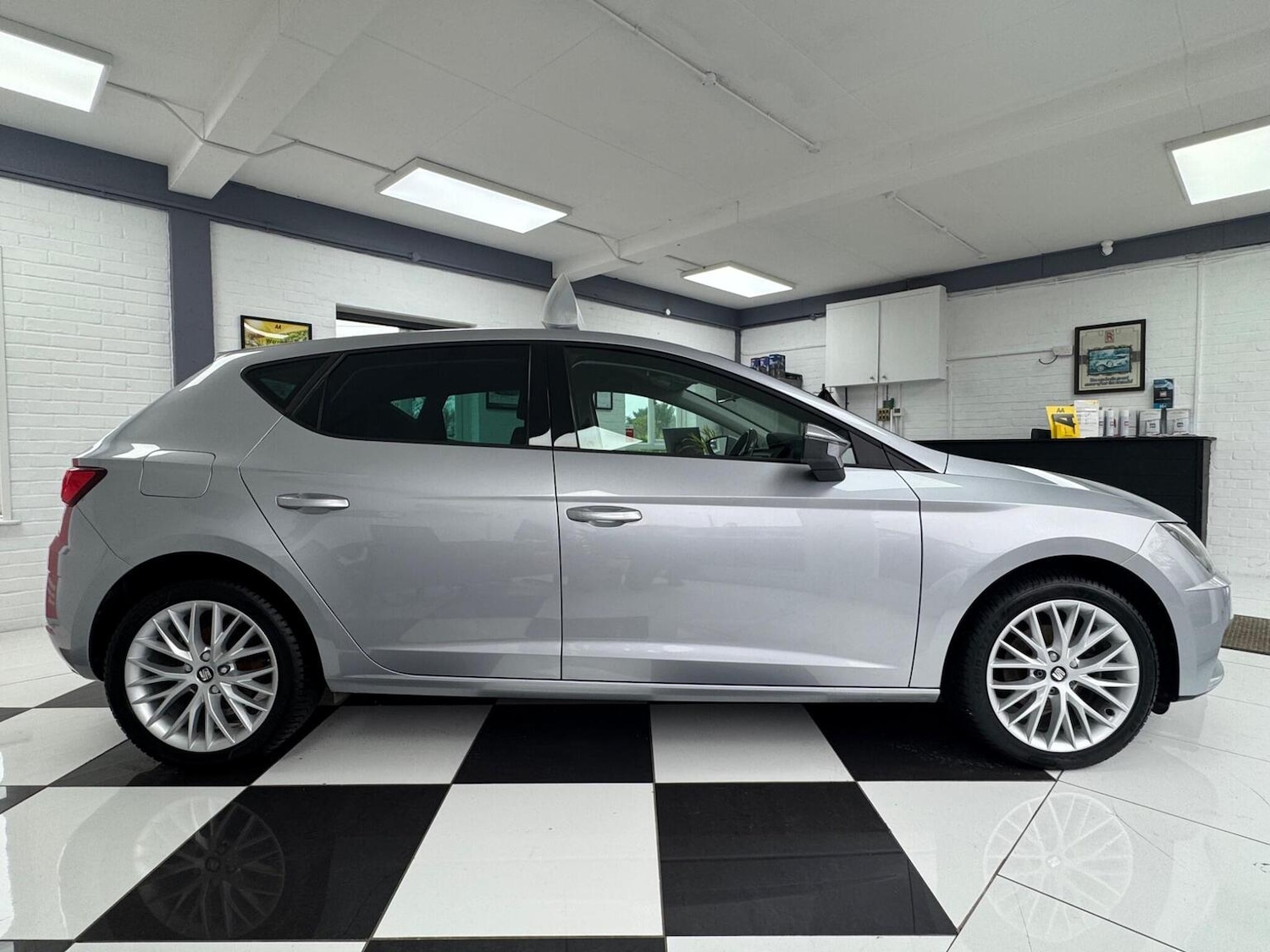 Used SEAT Leon 2017 for sale - 77494829: Photo 9
