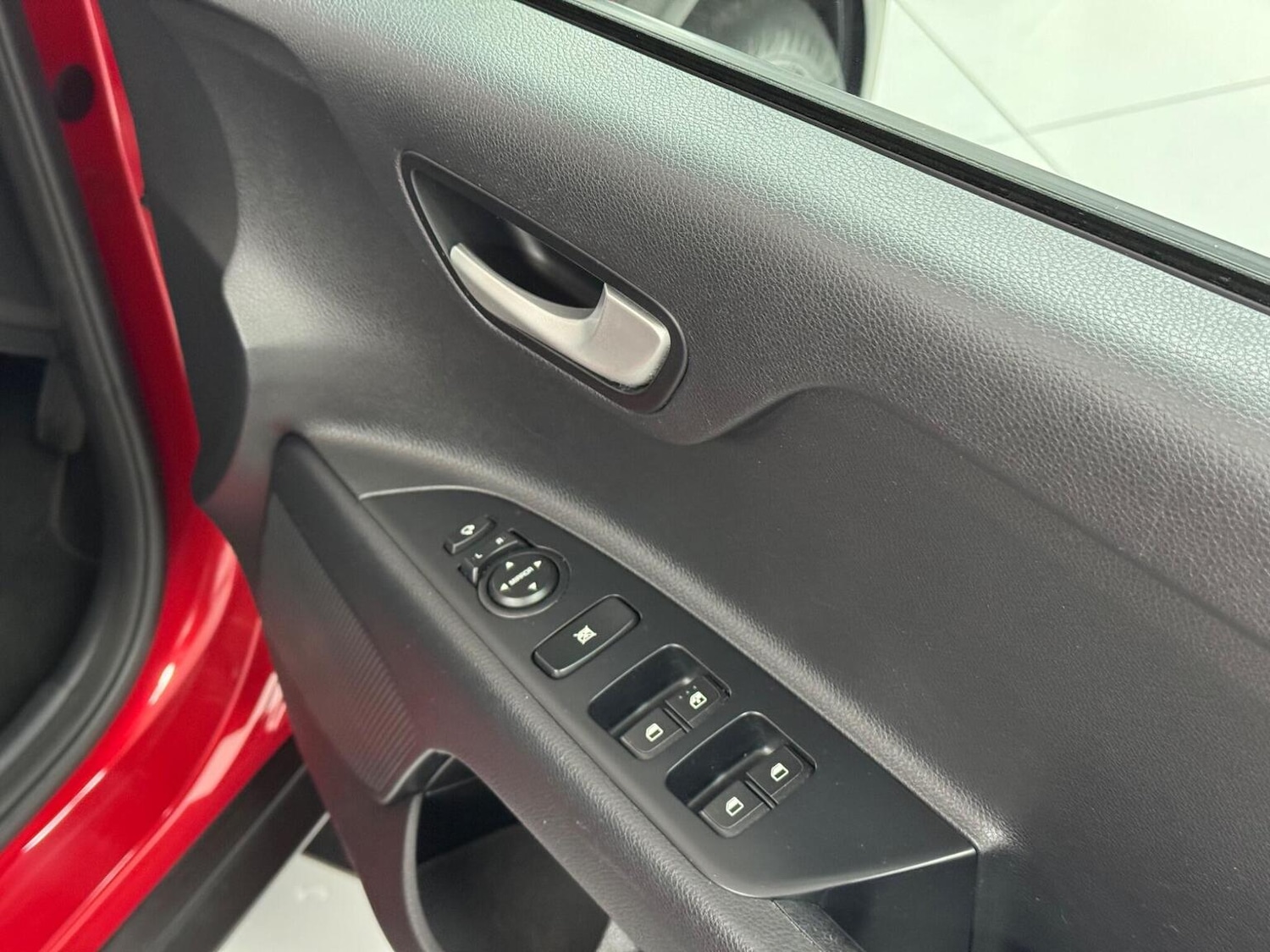 Used Kia Stonic 2020 for sale - 77622492: Photo 21