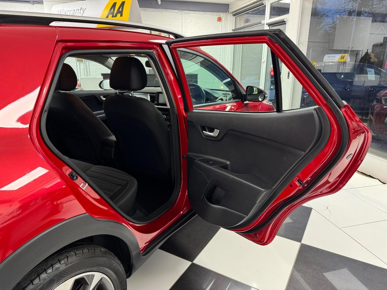 Used Kia Stonic 2020 for sale - 77622492: Photo 23