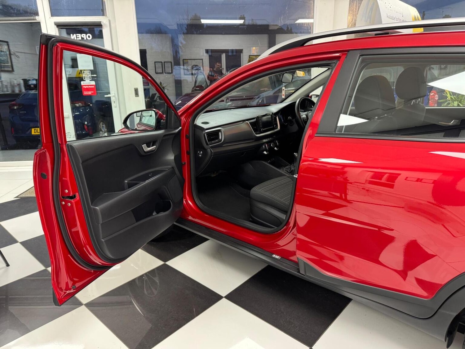 Used Kia Stonic 2020 for sale - 77622492: Photo 25