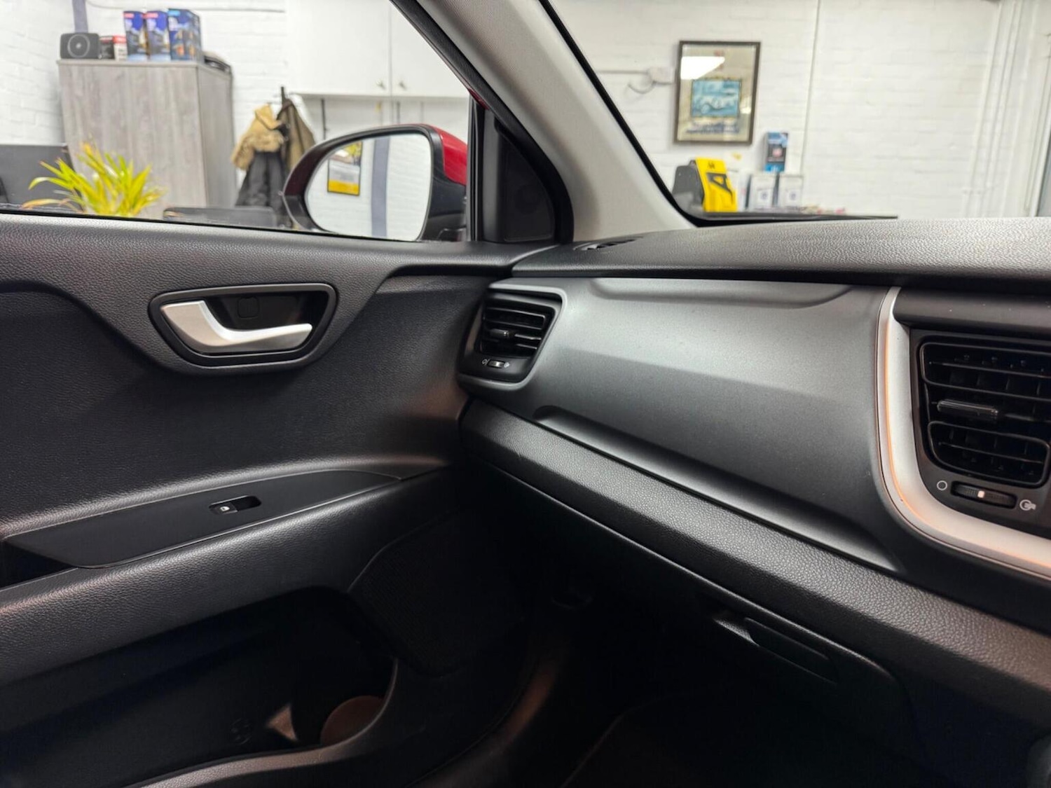 Used Kia Stonic 2020 for sale - 77622492: Photo 39