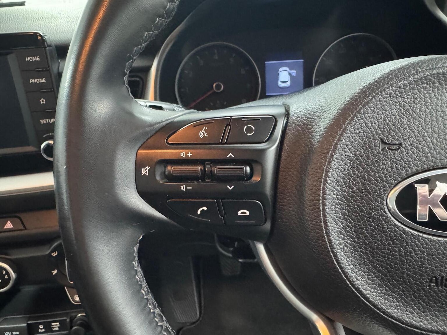 Used Kia Stonic 2020 for sale - 77622492: Photo 41