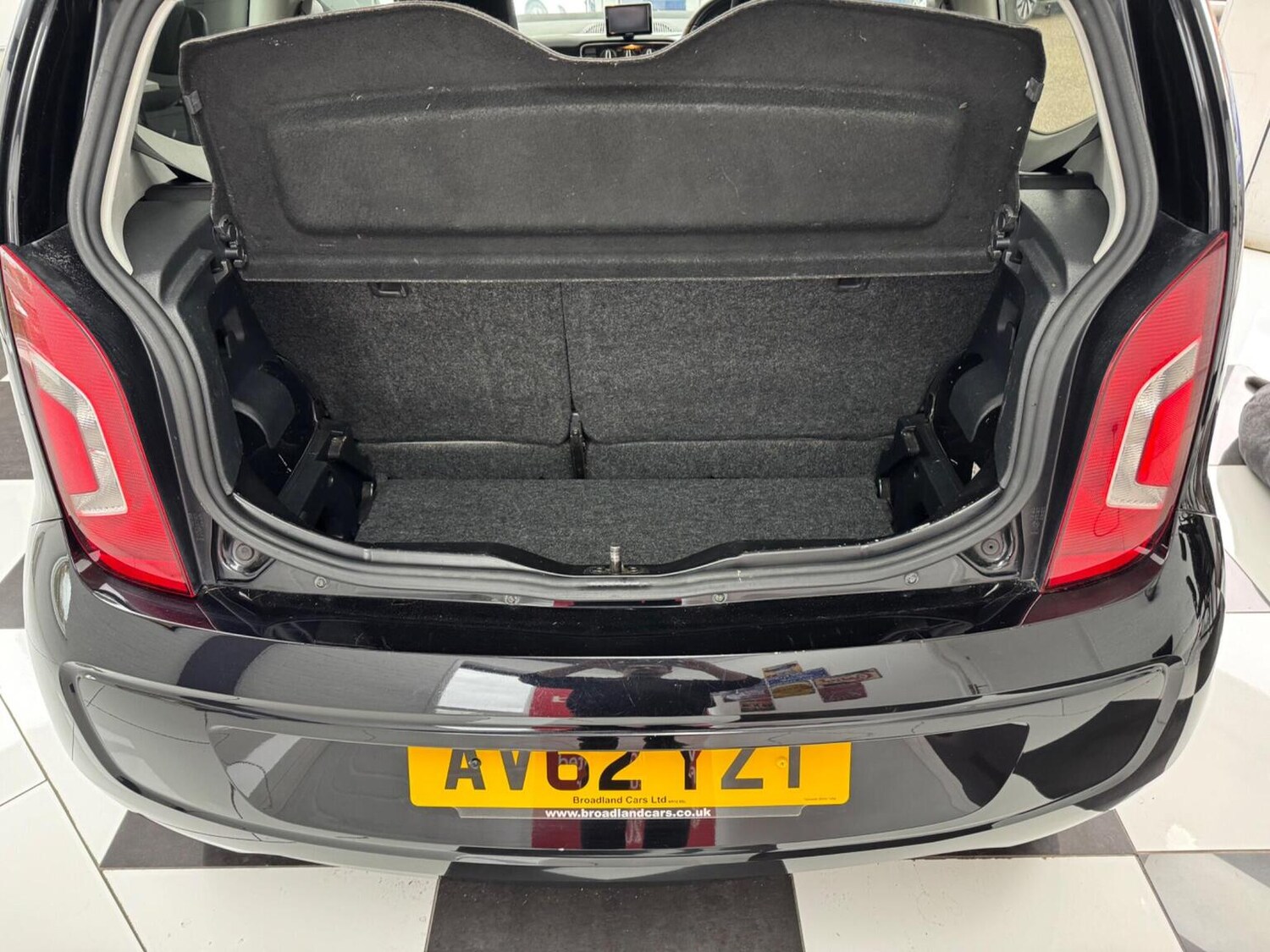 Used Volkswagen up! 2012 for sale - 77681734: Photo 21