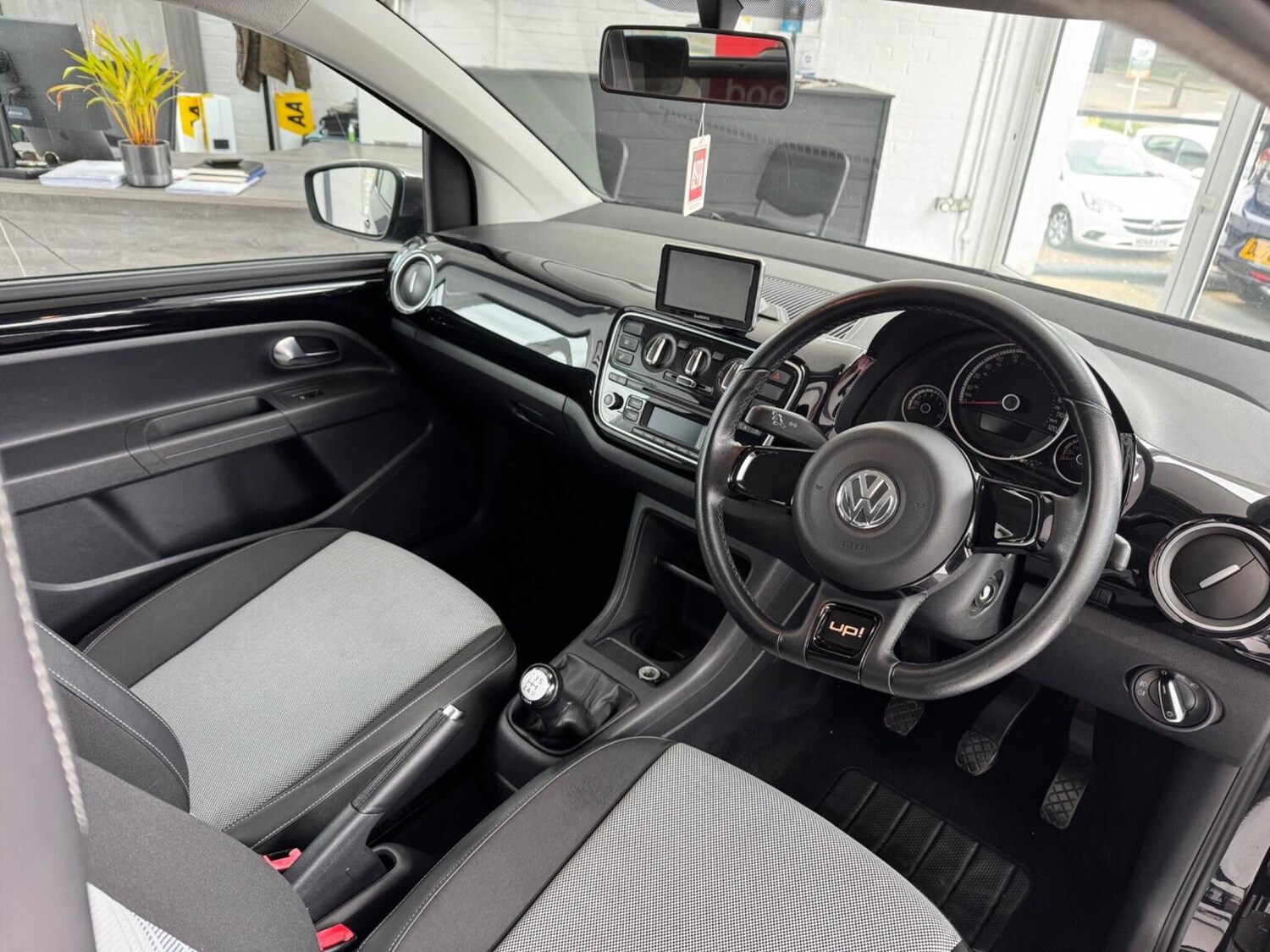 Used Volkswagen up! 2012 for sale - 77681734: Photo 9