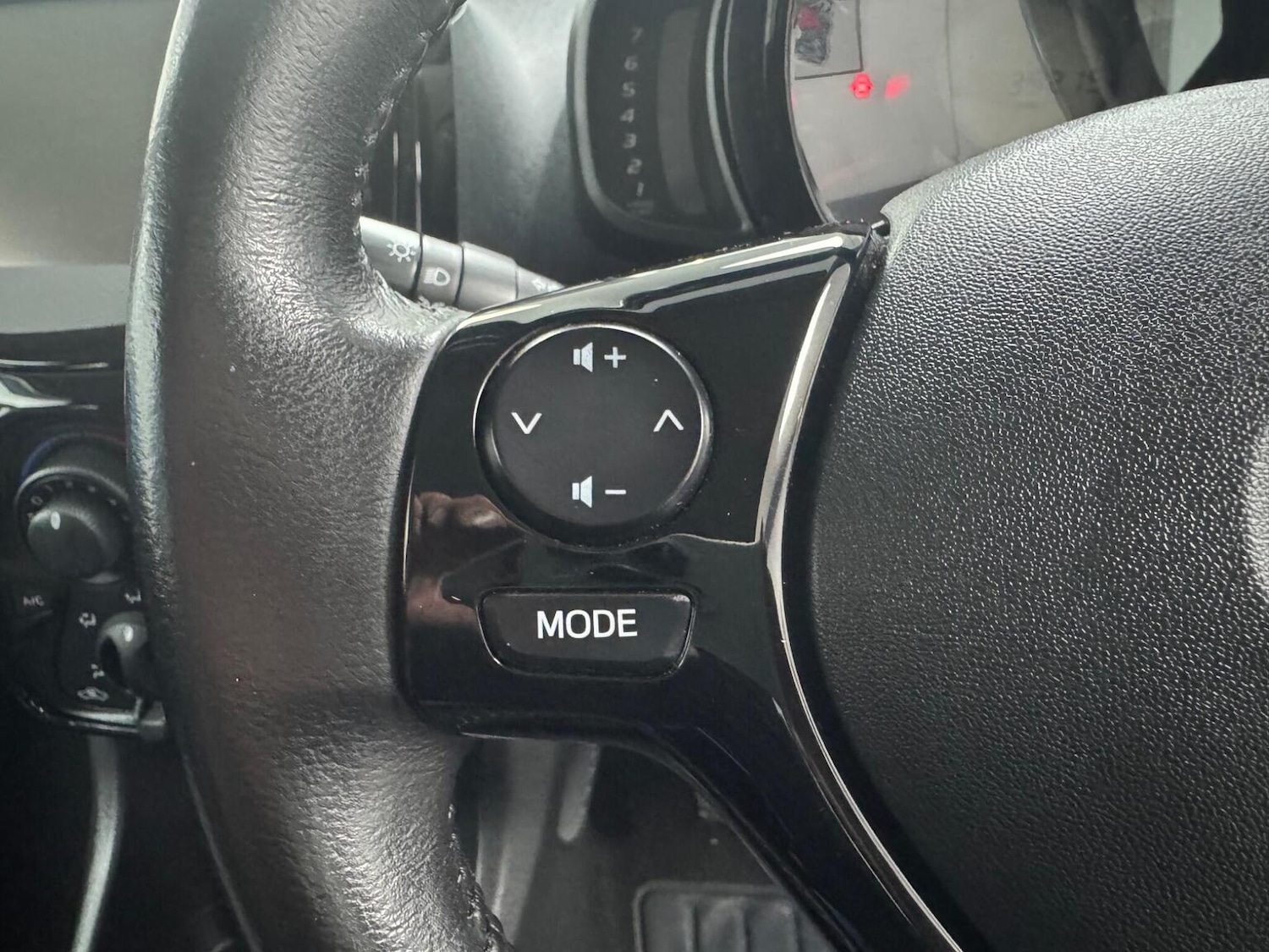 Used Toyota AYGO 2016 for sale - 77357274: Photo 15