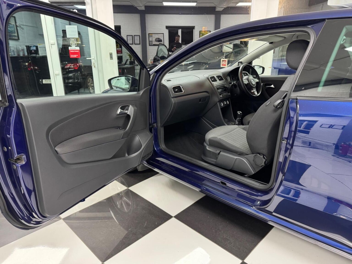 Used Volkswagen Polo 2013 for sale - 77584526: Photo 22