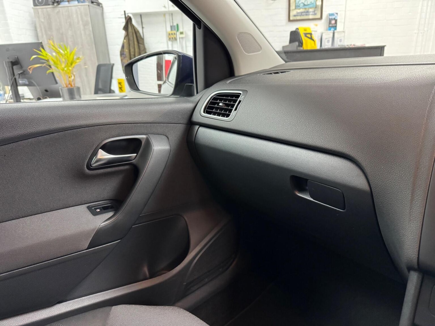 Used Volkswagen Polo 2013 for sale - 77584526: Photo 38