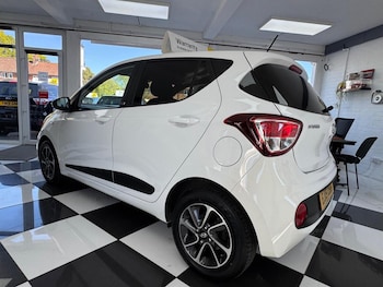 Used Hyundai i10 2019 for sale - 78427699: Photo