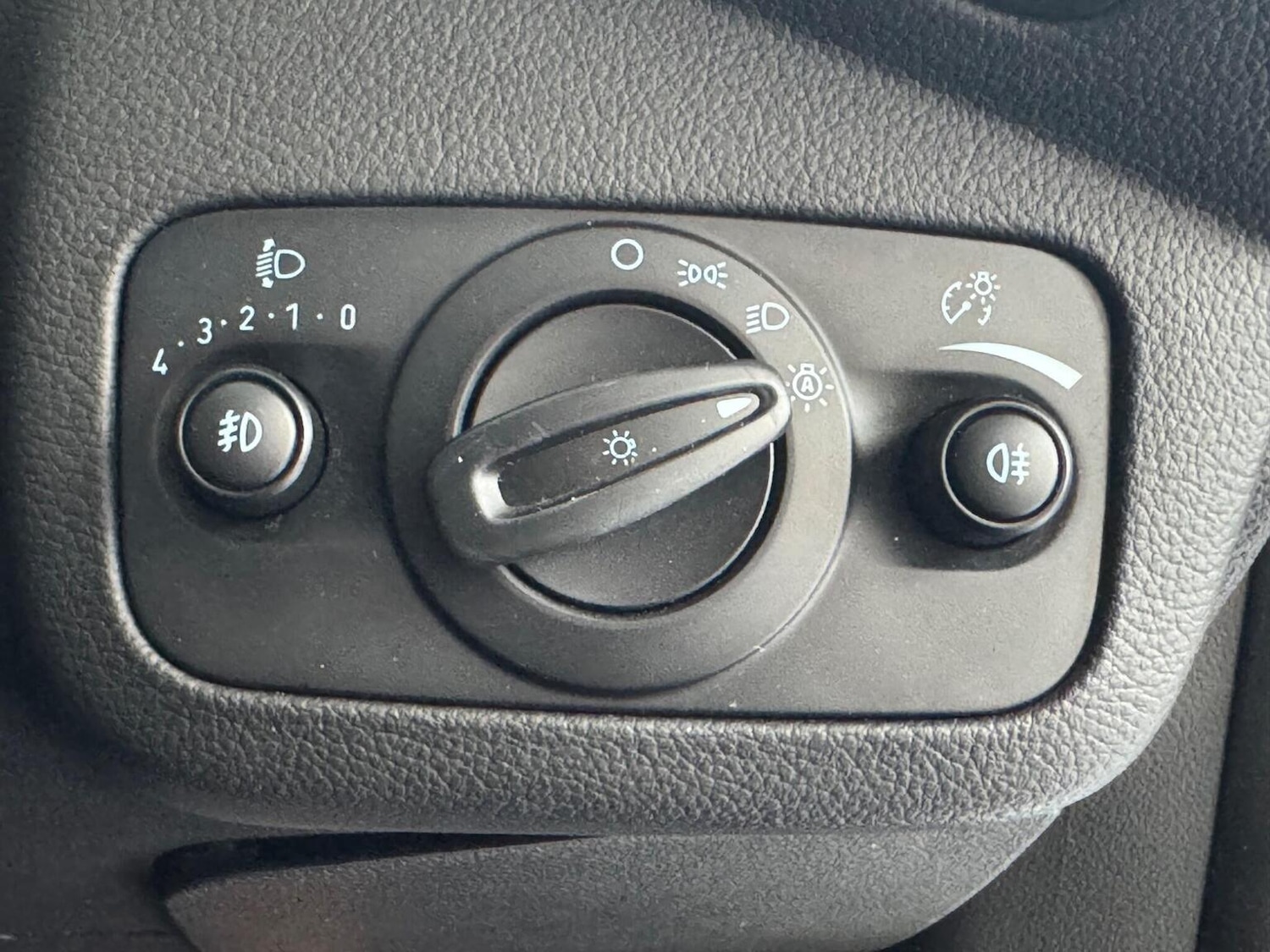 Used Ford Kuga 2019 for sale - 76571252: Photo 25