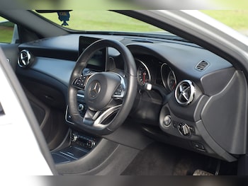 Used Mercedes-Benz GLA 2018 for sale - 76077525: Photo