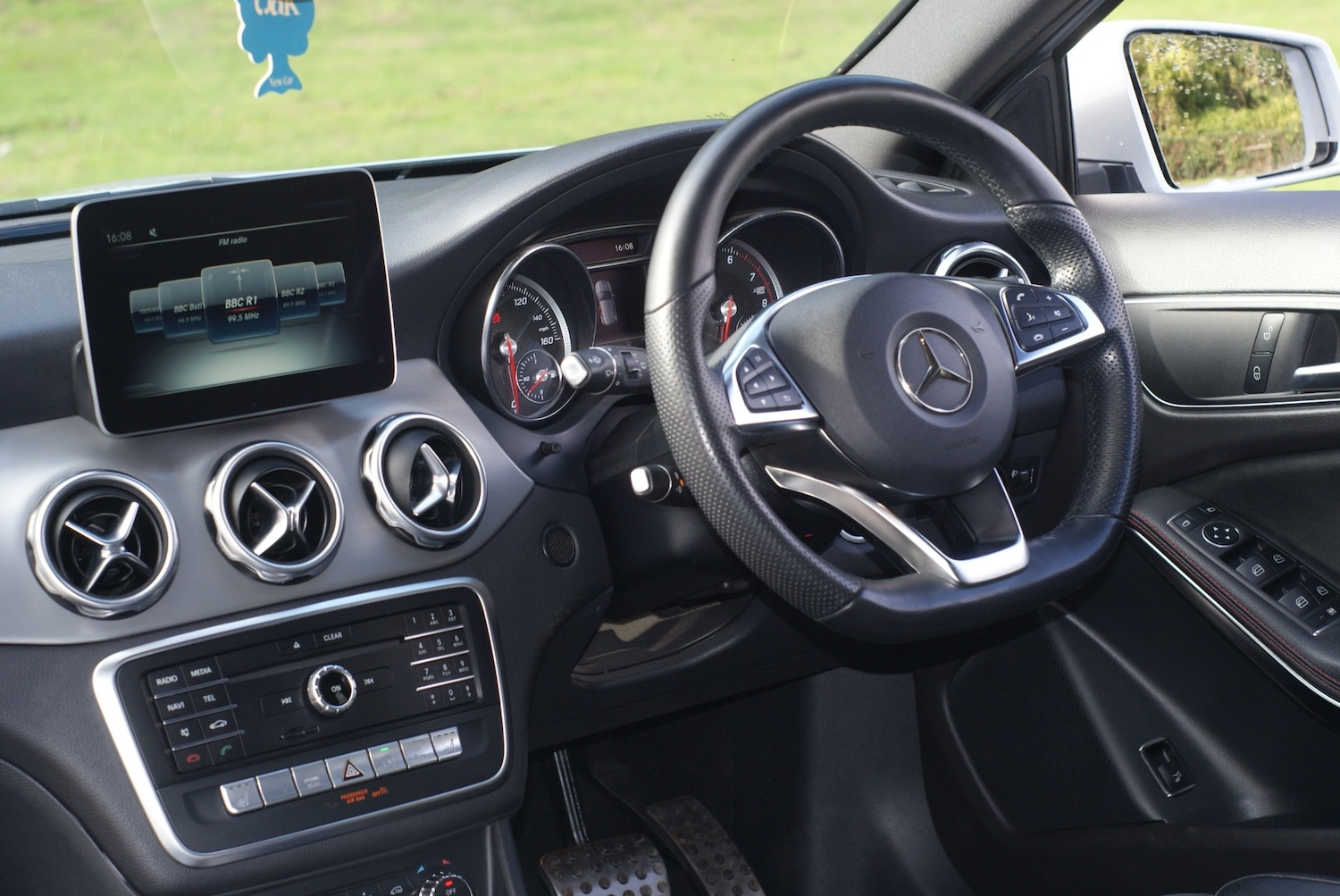 Used Mercedes-Benz GLA 2018 for sale - 76077525: Photo 5