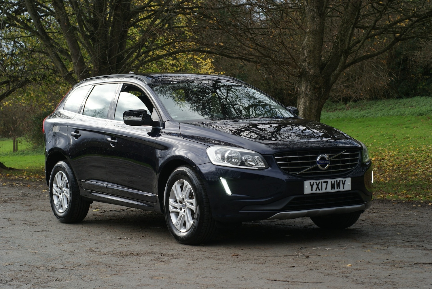 Used Volvo XC60 2017 for sale - 77350399: Photo 4