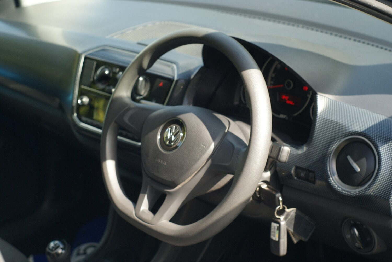 Used Volkswagen up! 2018 for sale - 76077509: Photo 3