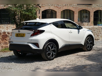 Used Toyota C-HR 2022 for sale - 79335702: Photo