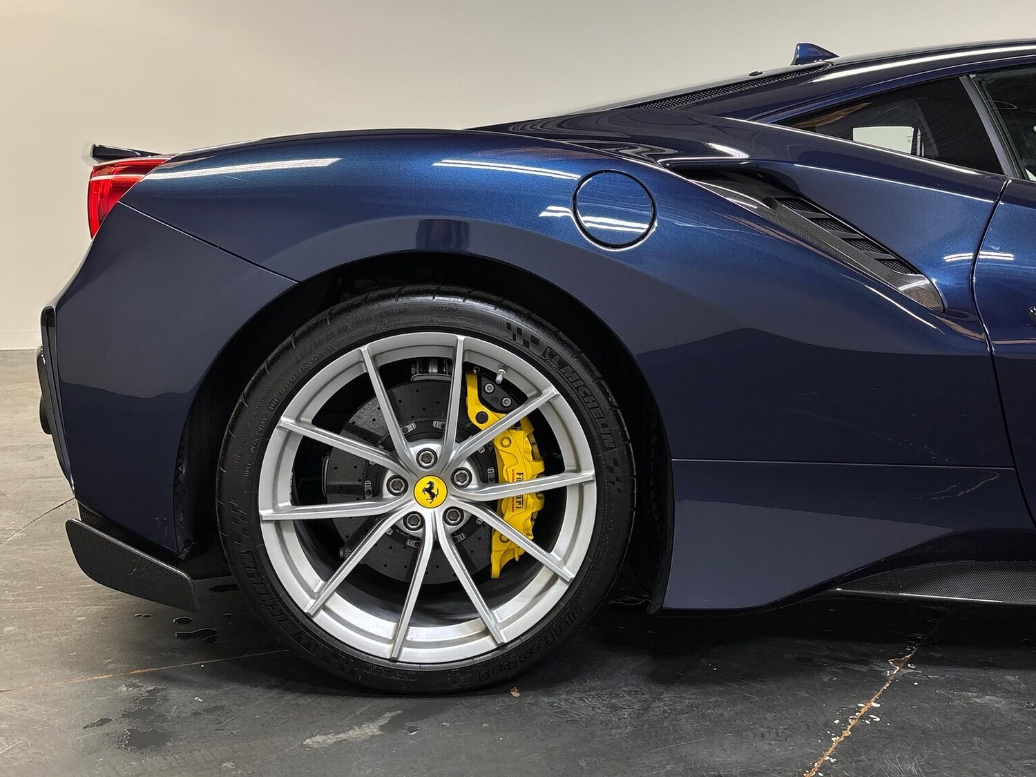 Used Ferrari 488 2020 for sale - 76382639: Photo 24