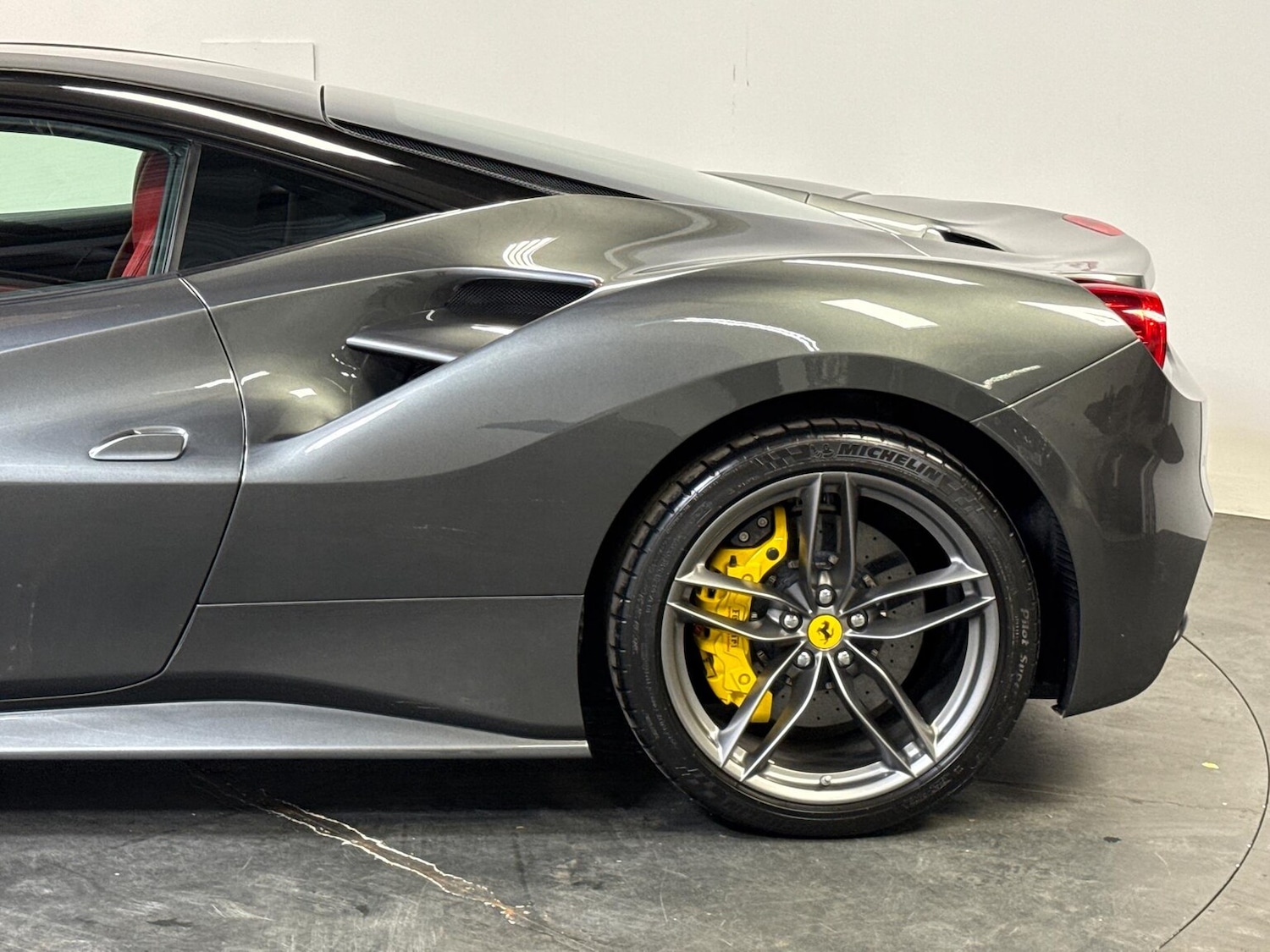 Used Ferrari 488 2016 for sale - 76330004: Photo 31