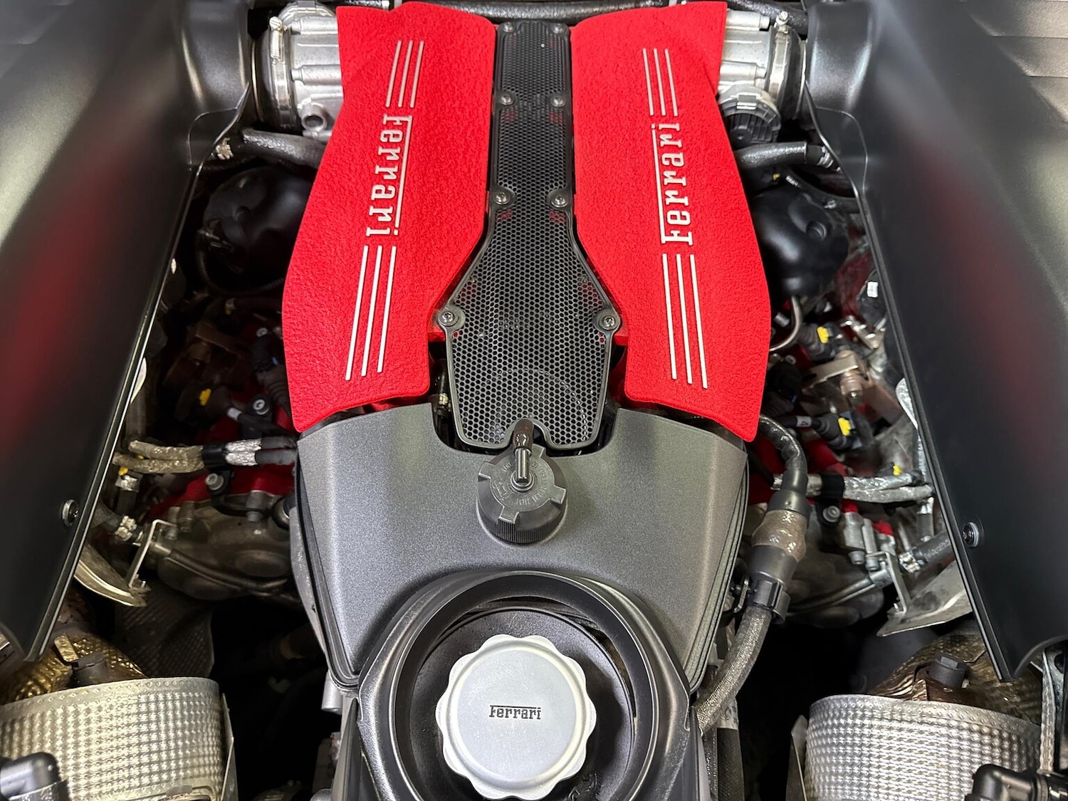 Used Ferrari 488 2016 for sale - 76330004: Photo 34