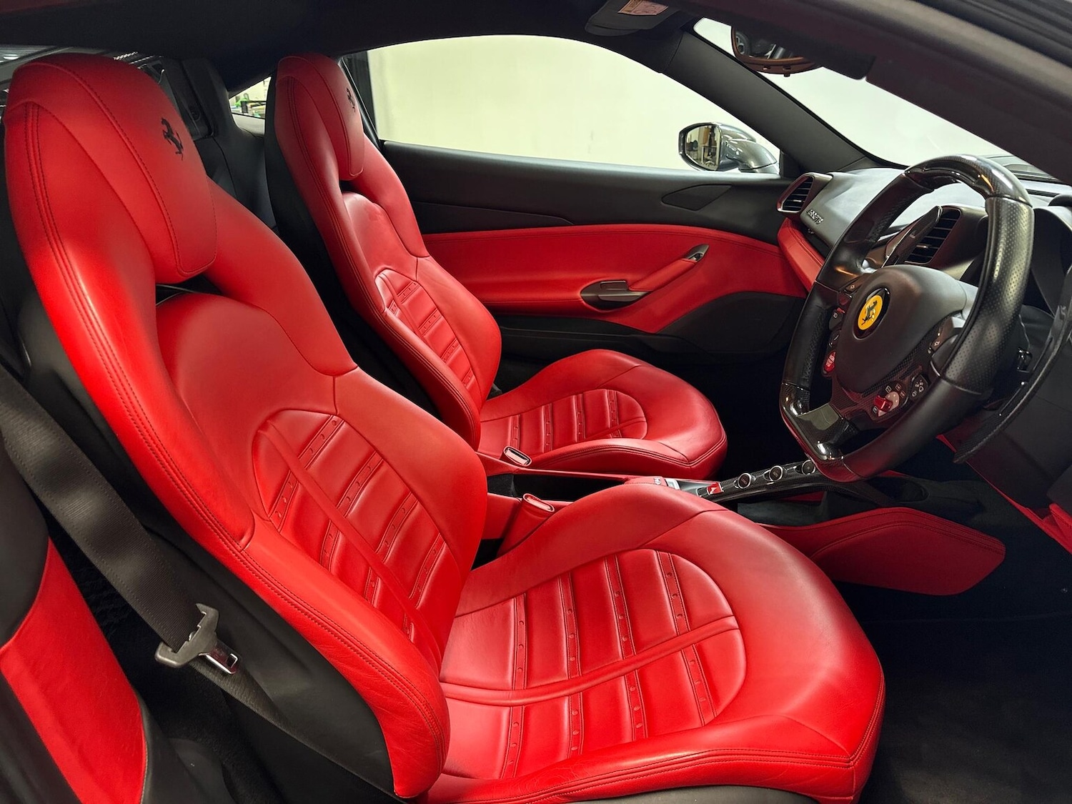 Used Ferrari 488 2016 for sale - 76330004: Photo 37