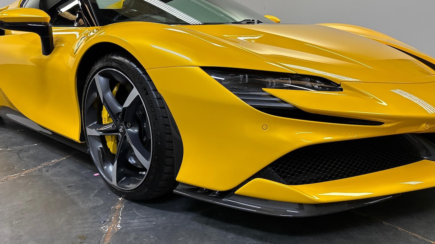 Used Ferrari SF90 Spider 2023 for sale - 76076410: Photo 10