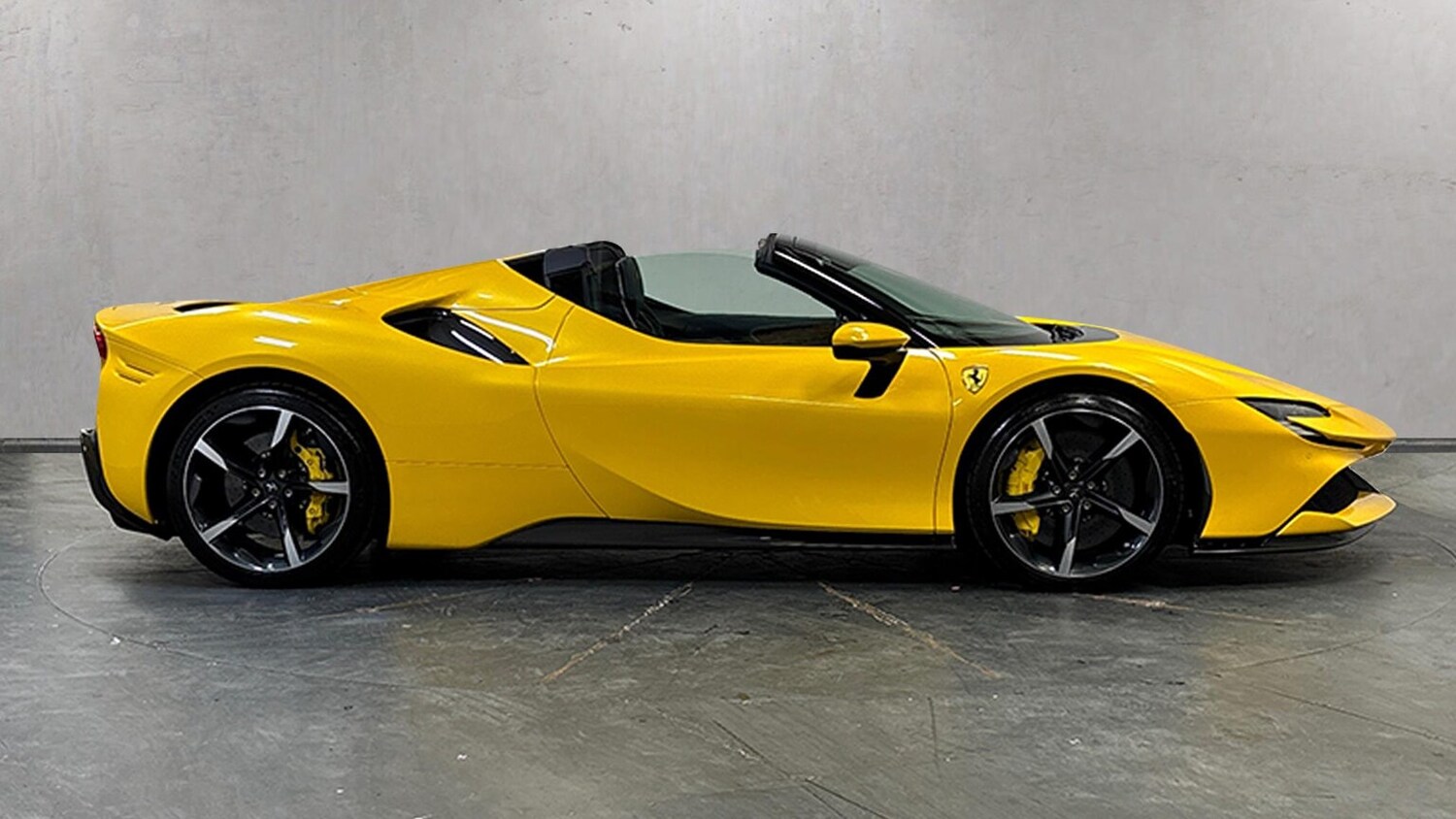 Used Ferrari SF90 Spider 2023 for sale - 76076410: Photo 21