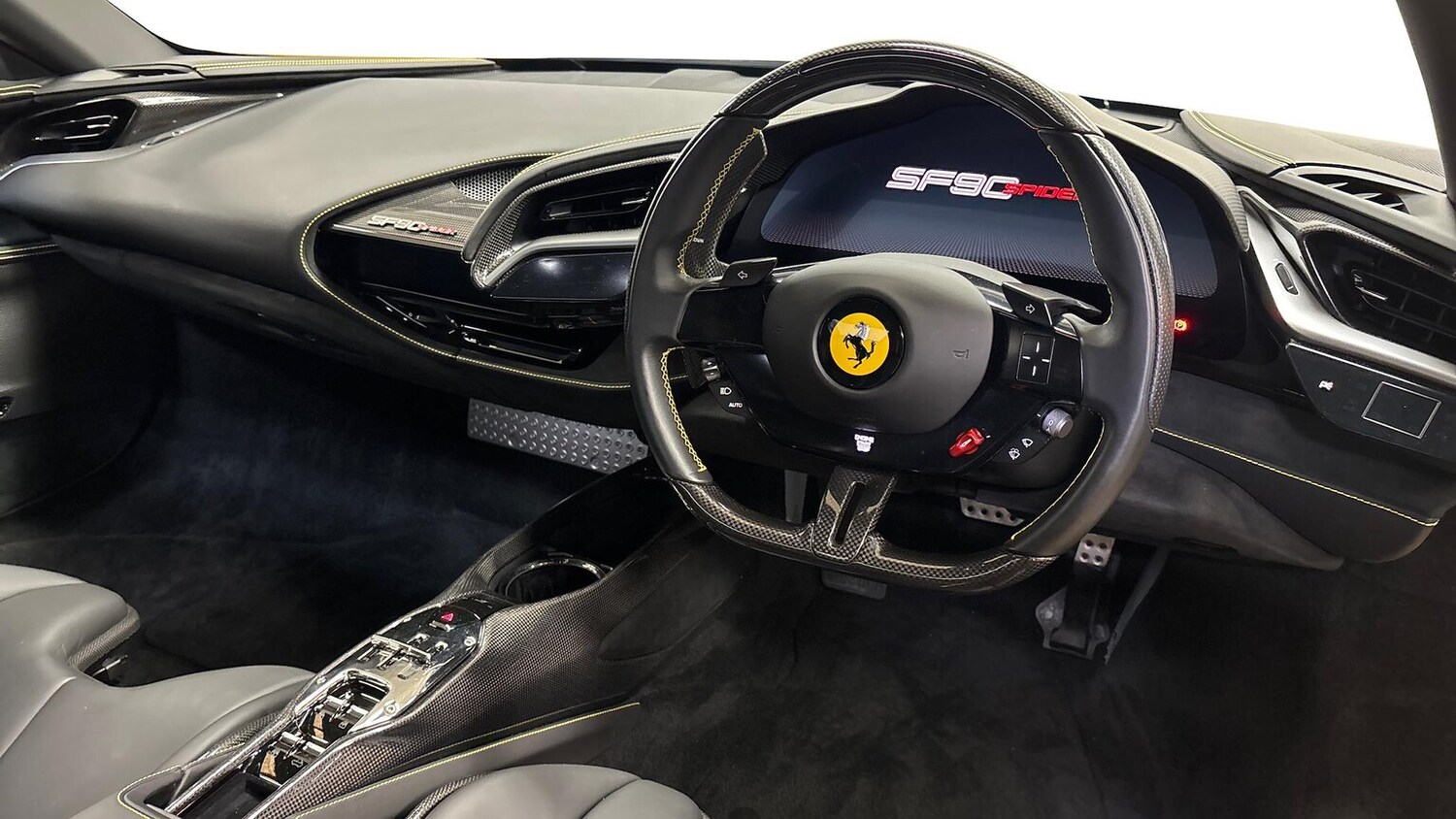 Used Ferrari SF90 Spider 2023 for sale - 76076410: Photo 25