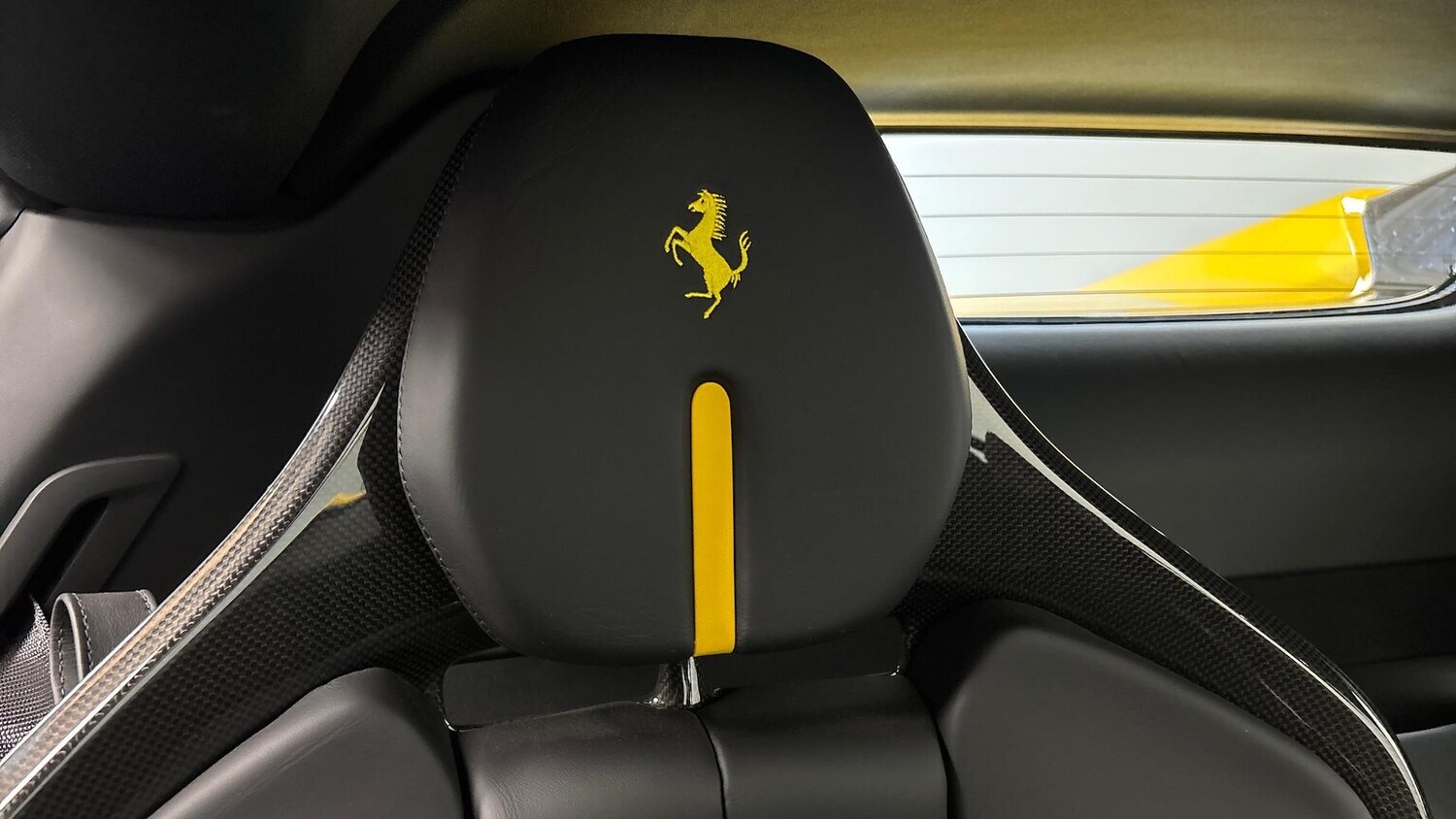 Used Ferrari SF90 Spider 2023 for sale - 76076410: Photo 27