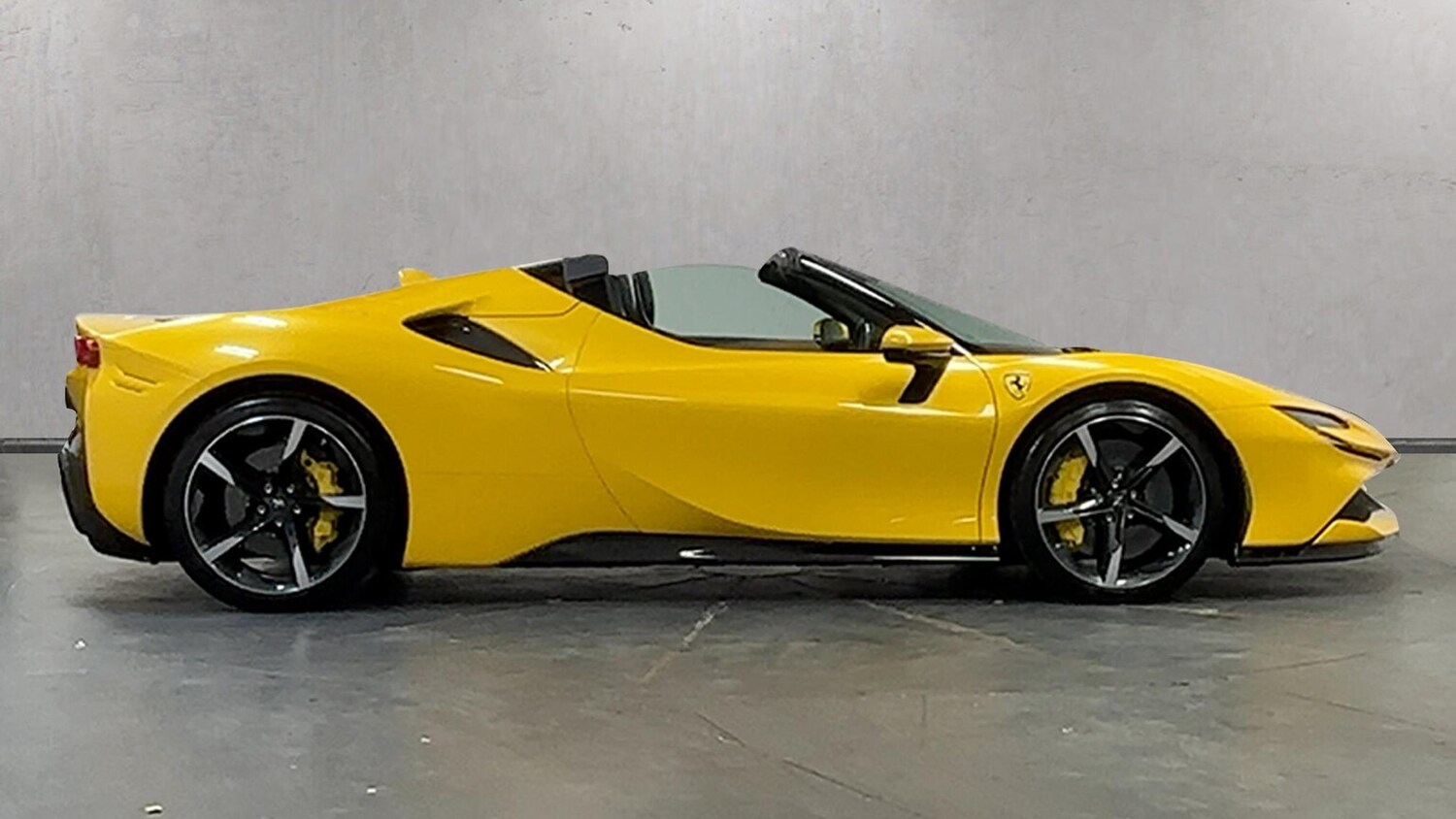 Used Ferrari SF90 Spider 2023 for sale - 76076410: Photo 3