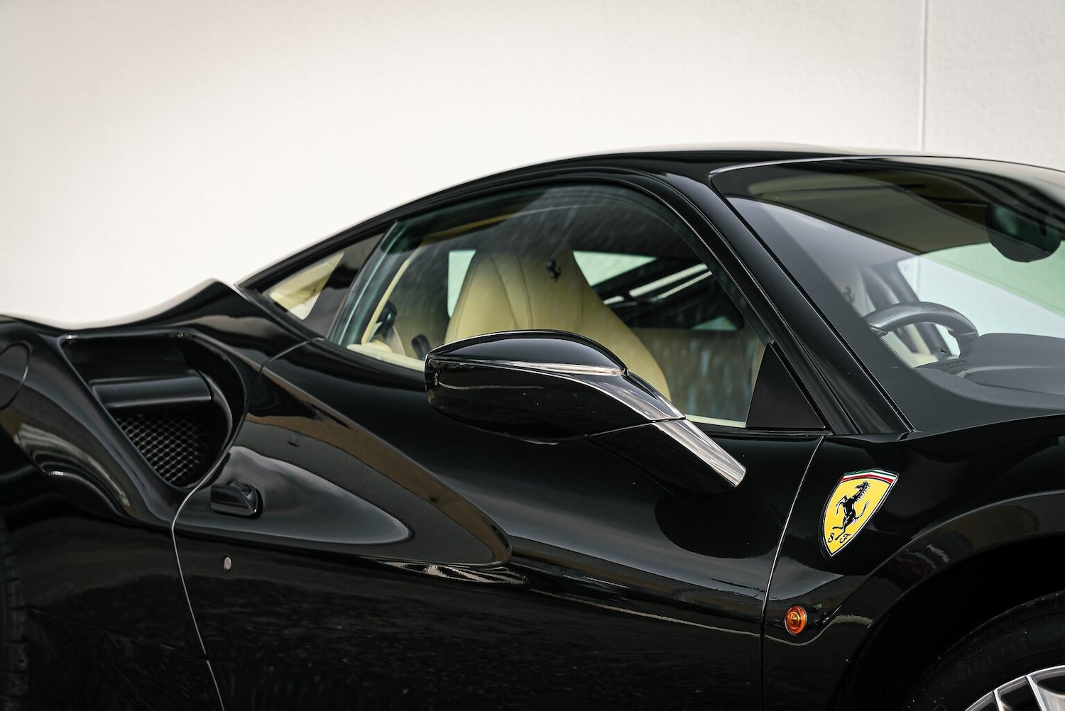 Used Ferrari 488 2016 for sale - 78198138: Photo 10