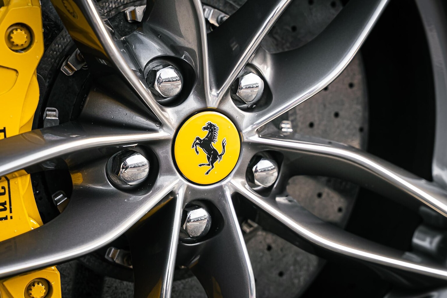 Used Ferrari 488 2016 for sale - 78198138: Photo 14