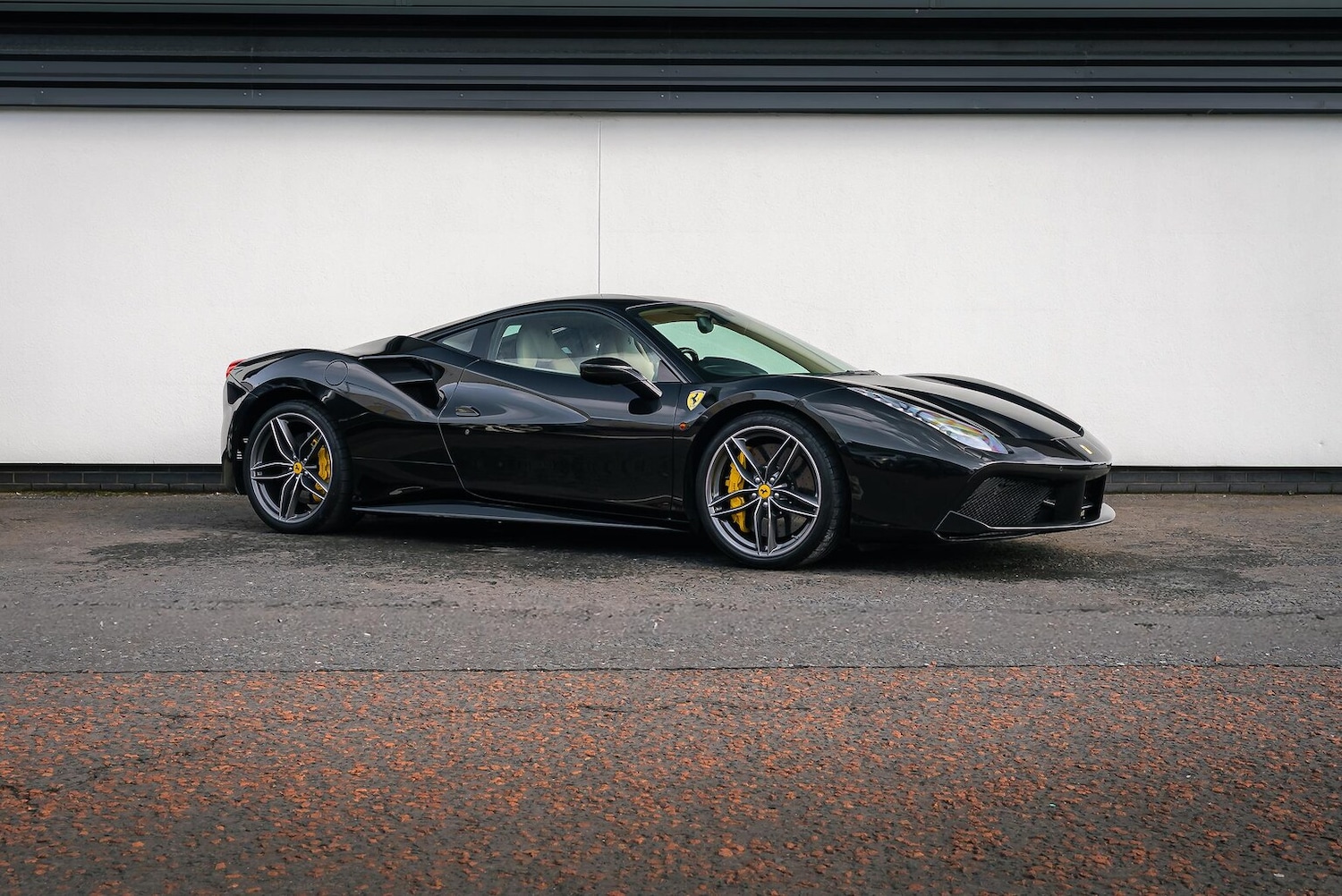 Used Ferrari 488 2016 for sale - 78198138: Photo 9