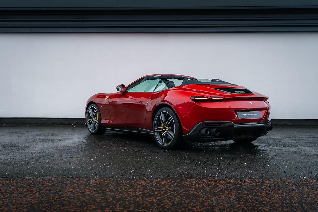 Used Ferrari Roma 2025 for sale - 77931689: Photo 7