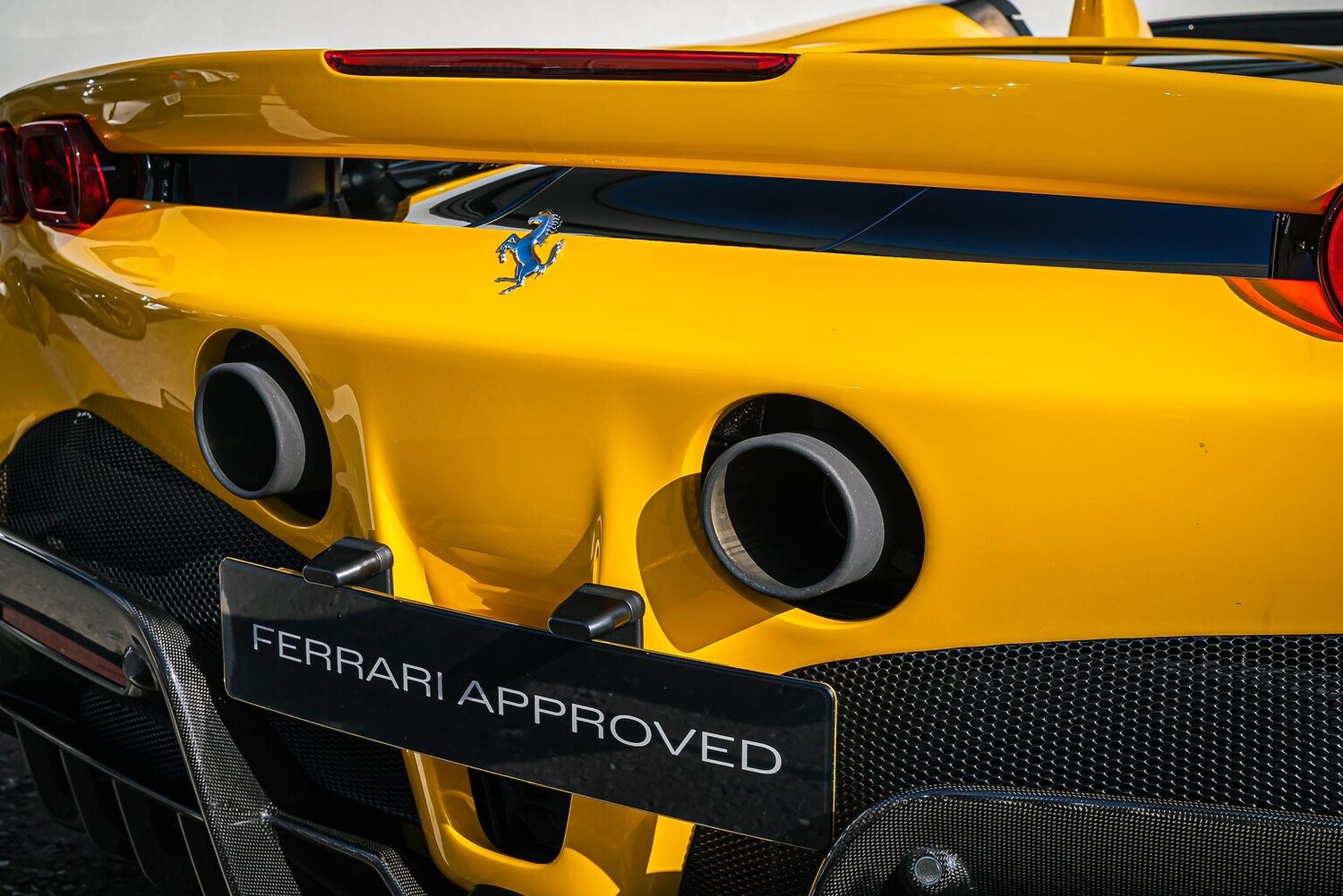 Used Ferrari SF90 Spider 2023 for sale - 77931690: Photo 17