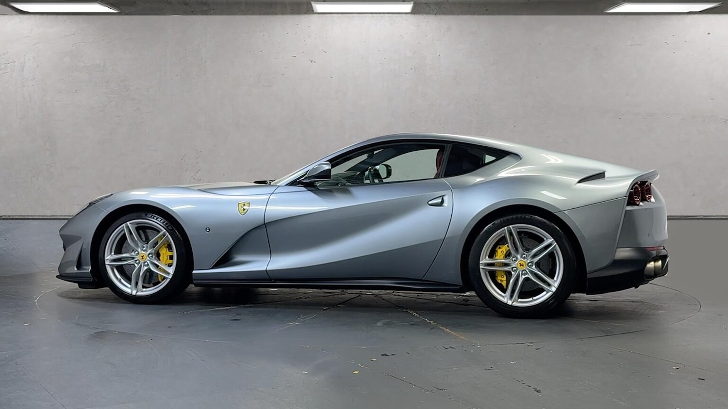 Used Ferrari 812 Superfast 2019 for sale - 77489507: Photo 10