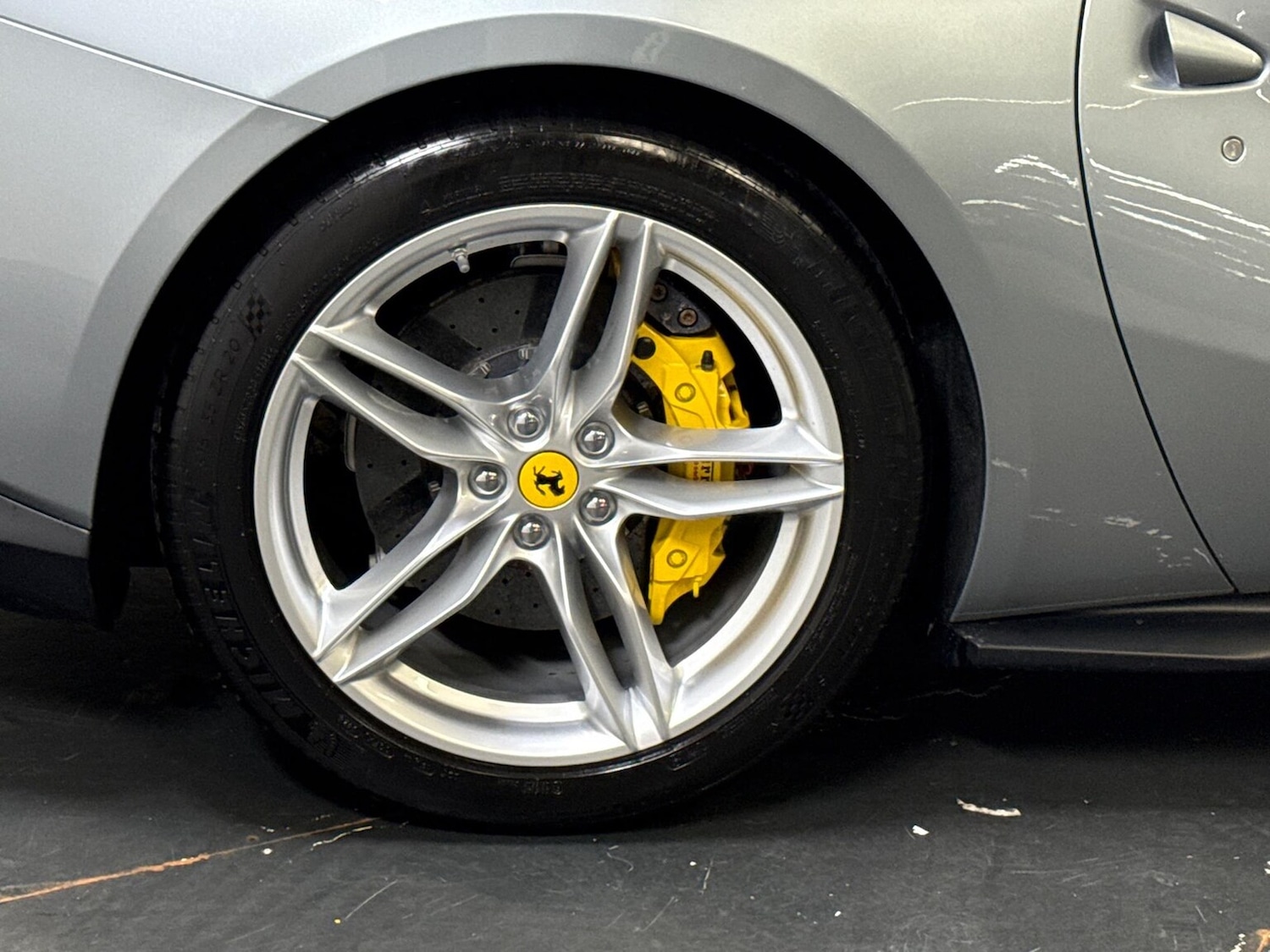 Used Ferrari 812 Superfast 2019 for sale - 77489507: Photo 25