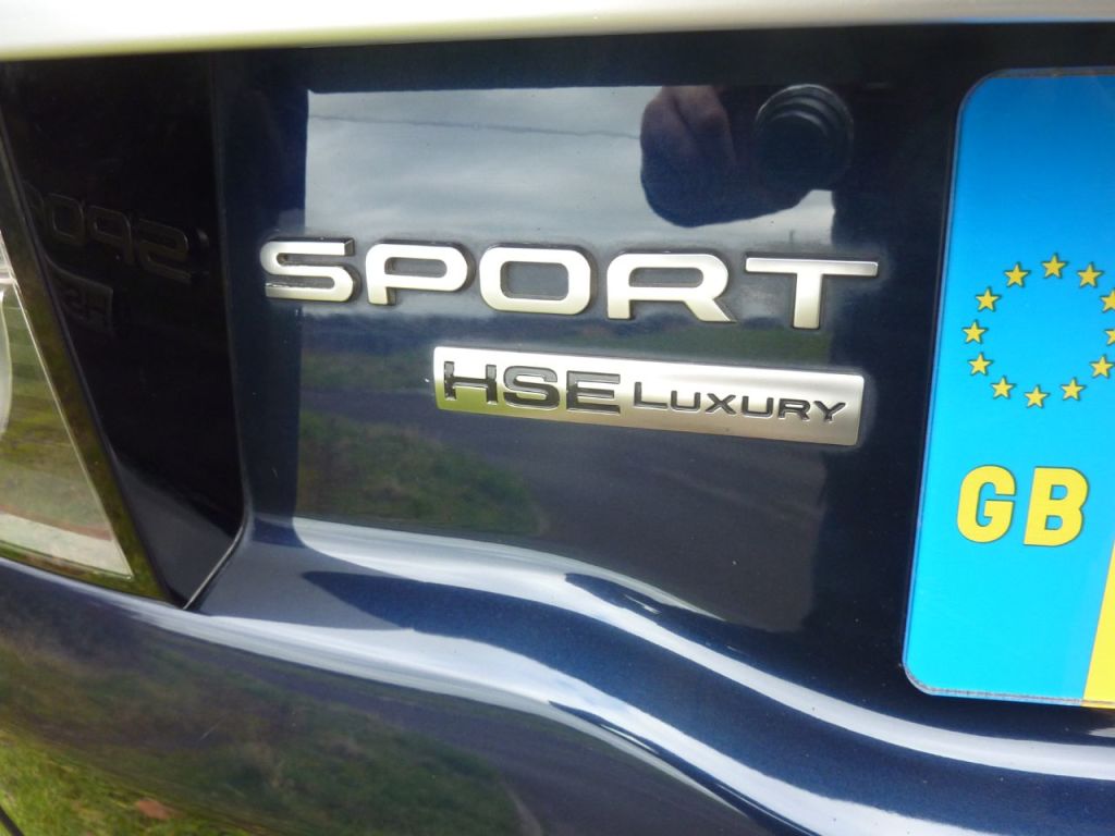 Used Land Rover Discovery Sport 2015 for sale - 76285242: Photo 15