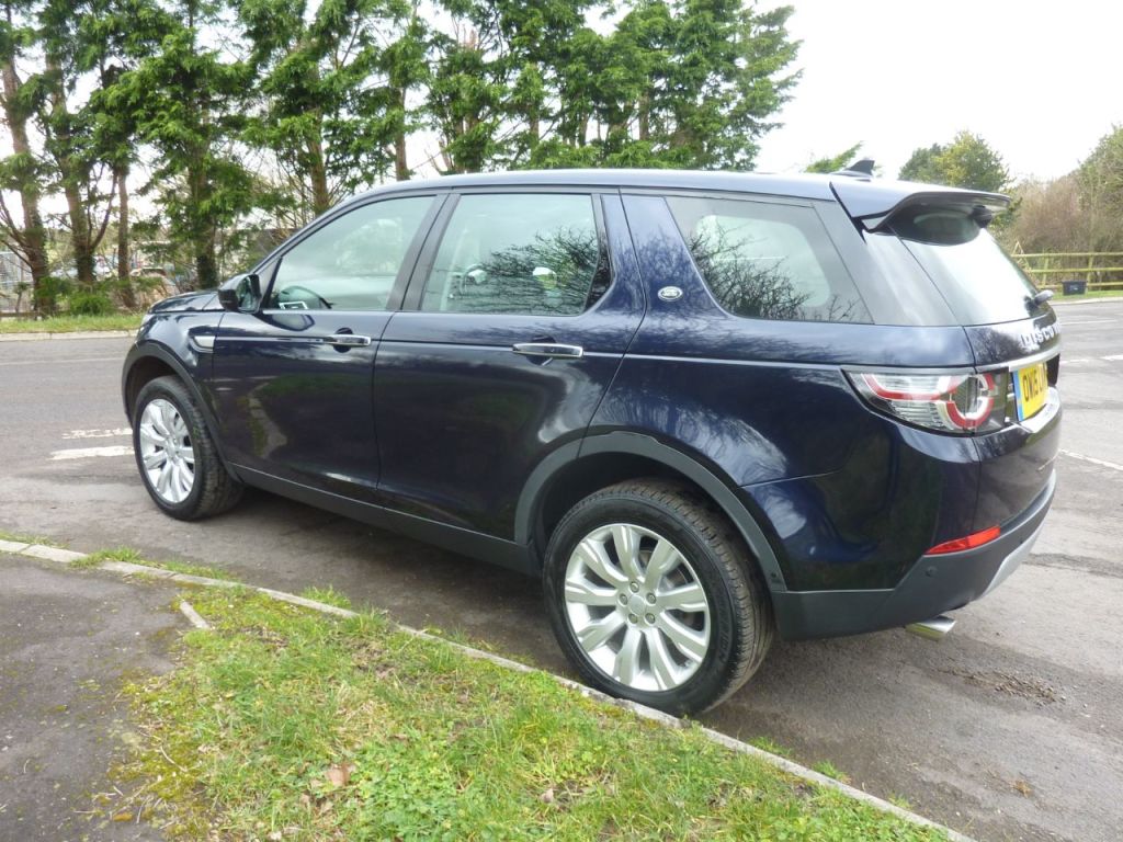 Used Land Rover Discovery Sport 2015 for sale - 76285242: Photo 17