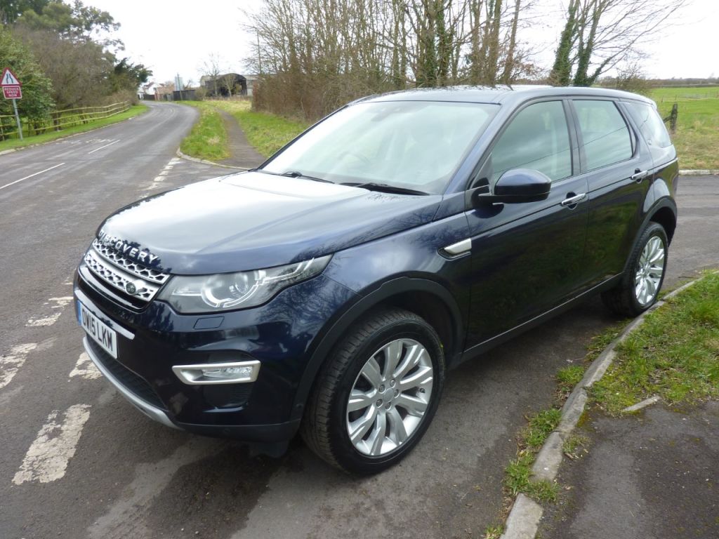 Used Land Rover Discovery Sport 2015 for sale - 76285242: Photo 2