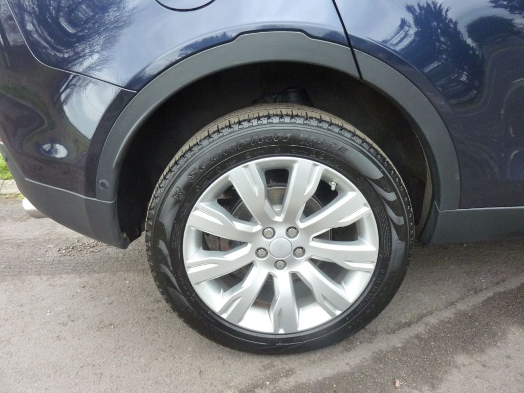 Used Land Rover Discovery Sport 2015 for sale - 76285242: Photo 27