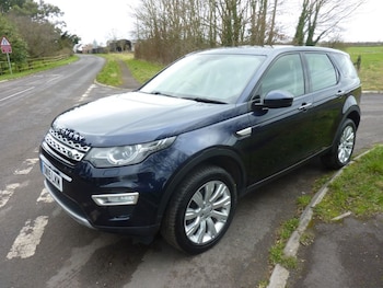 Used Land Rover Discovery Sport 2015 for sale - 76285242: Photo