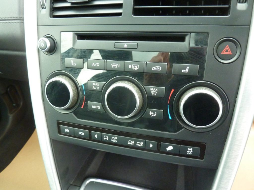 Used Land Rover Discovery Sport 2015 for sale - 76285242: Photo 45