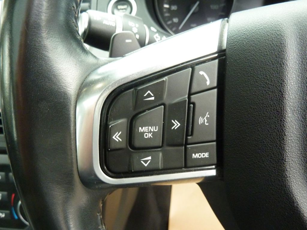 Used Land Rover Discovery Sport 2015 for sale - 76285242: Photo 46