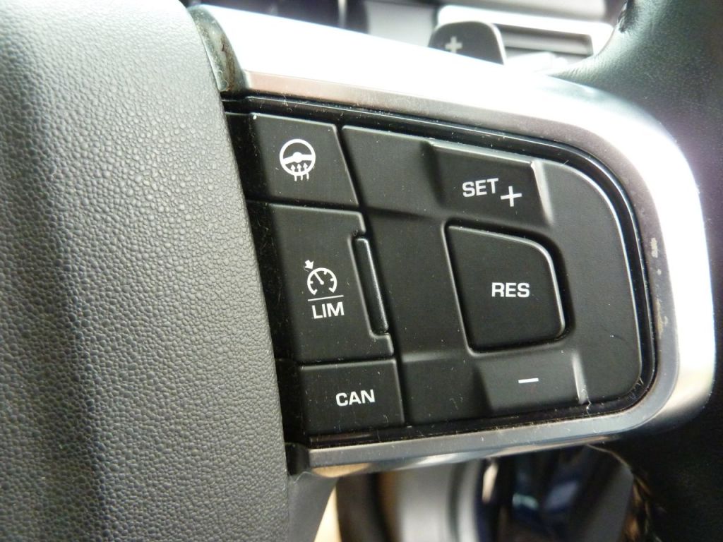 Used Land Rover Discovery Sport 2015 for sale - 76285242: Photo 47