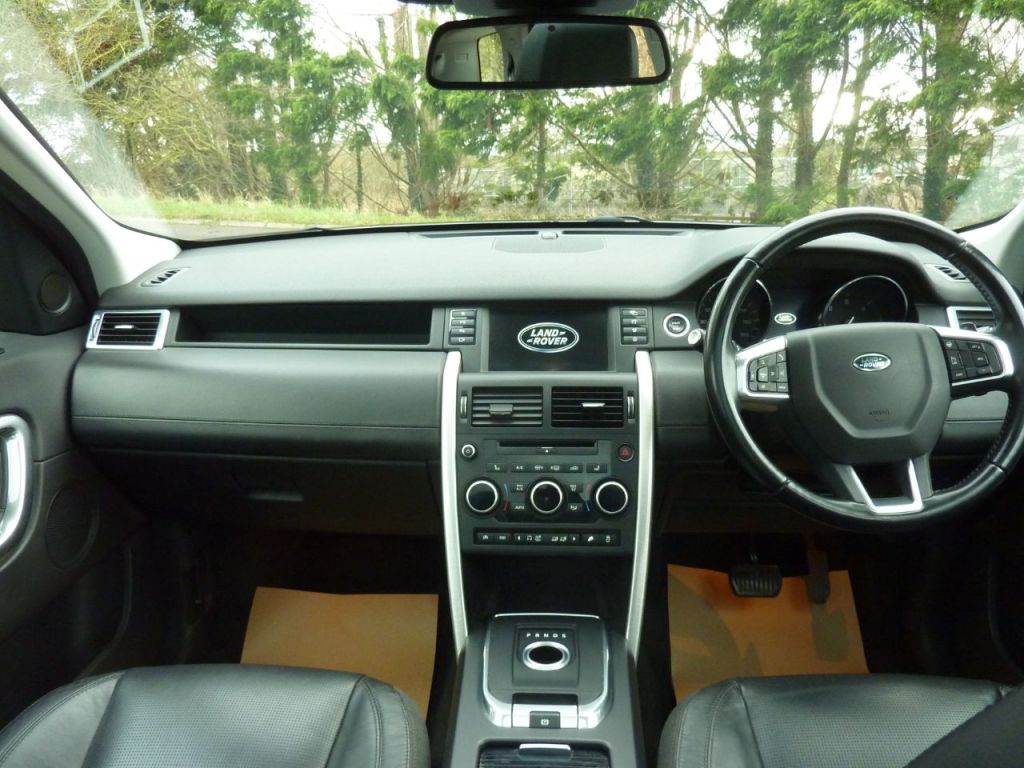 Used Land Rover Discovery Sport 2015 for sale - 76285242: Photo 8
