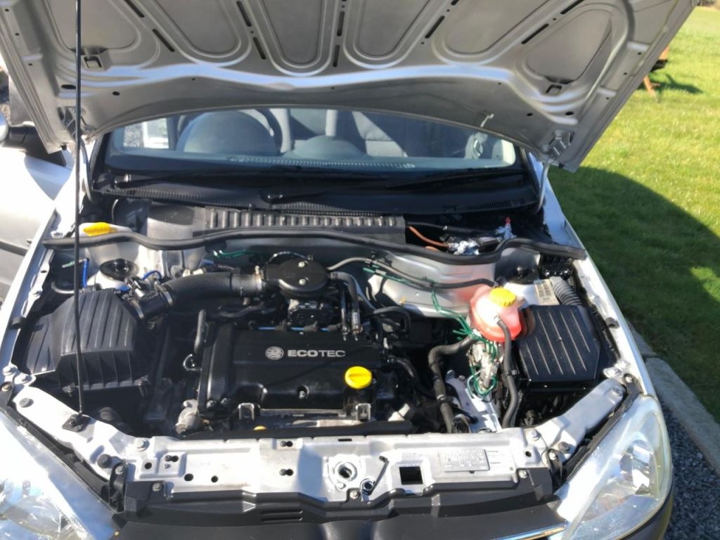 Used Vauxhall Corsa 2002 for sale - 76285246: Photo 8